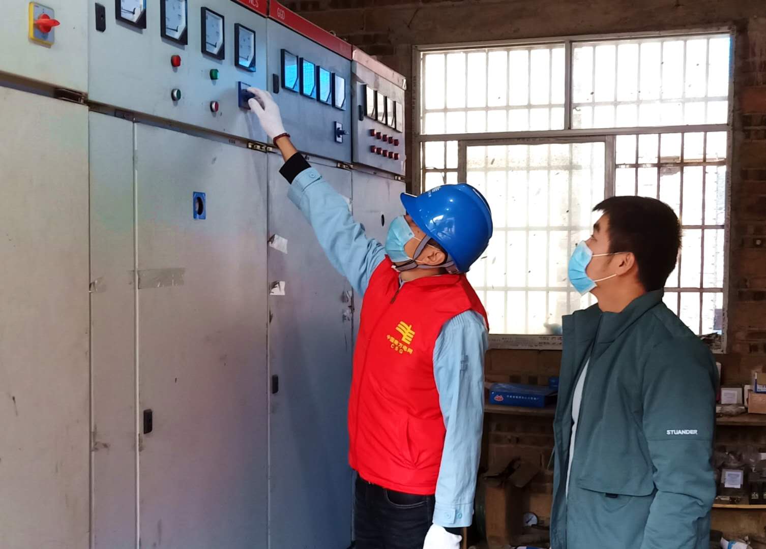 平塘供電局：主動走訪現(xiàn)場辦公，助推企業(yè)有序復工