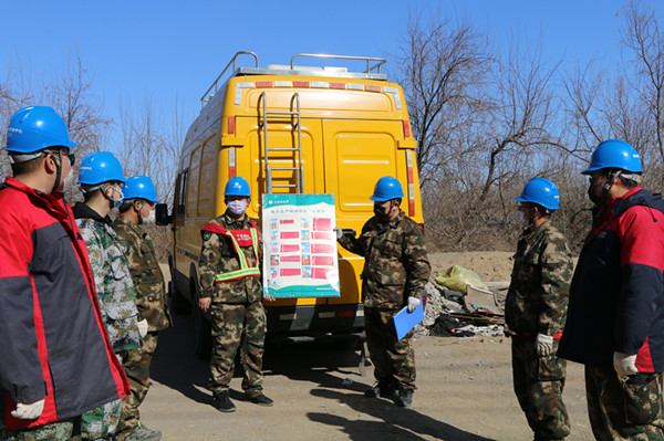 烏海電業(yè)局配電帶電作業(yè)中心團(tuán)支部：筑牢“紅線”意識，安全與生產(chǎn)同行