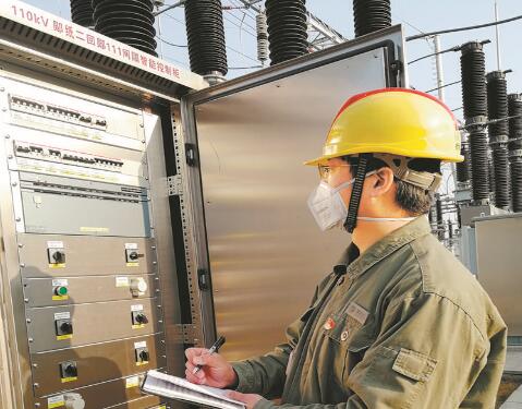 我是黨員，就應(yīng)該沖鋒在前——記湖北十堰供電公司檢修分公司鄖縣運(yùn)維班副班長(zhǎng)楊永東