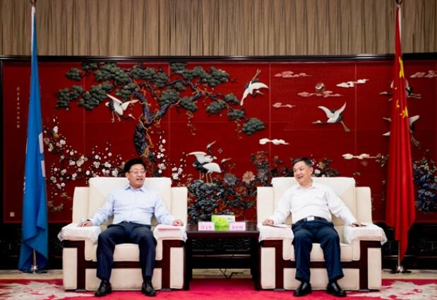 溫樞剛會見云南能投集團(tuán)黨委書記、董事長段文泉