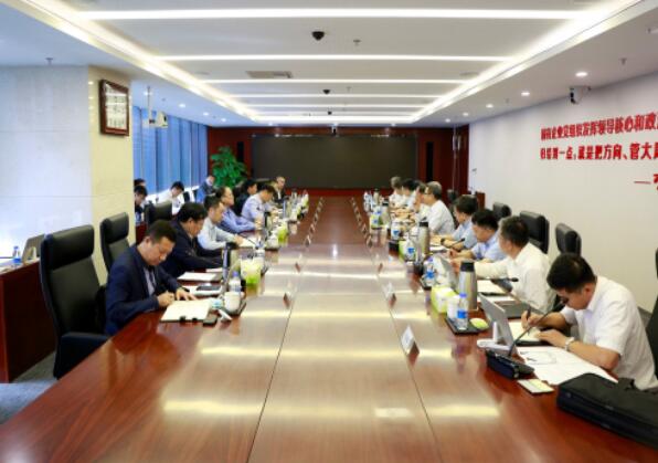 錢智民會見鞍鋼集團董事長、黨委書記譚成旭