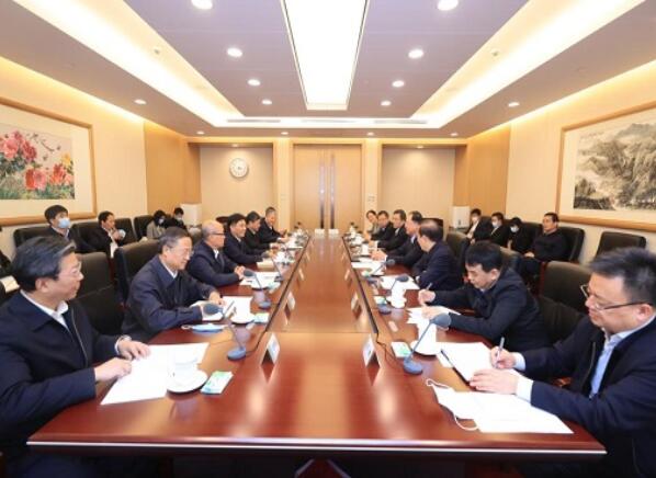 國(guó)家電網(wǎng)公司毛偉明、辛保安與生態(tài)環(huán)境部黨組書(shū)記孫金龍、部長(zhǎng)黃潤(rùn)秋舉行會(huì)談