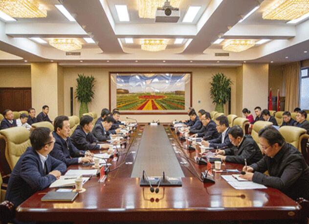 內(nèi)蒙古電力（集團）公司董事長、黨委書記賈振國帶隊赴鄂爾多斯地區(qū)調(diào)研