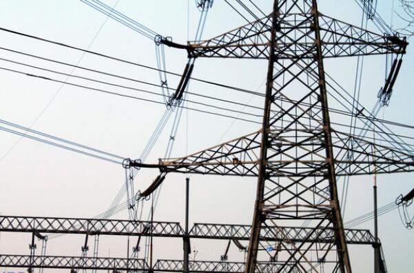 當“5機”遇上特高壓:電網(wǎng)大動脈背后的“懂行”密碼