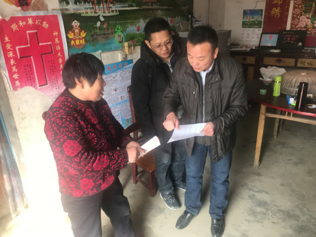 張紅軍：用真心，換真情，扶真貧