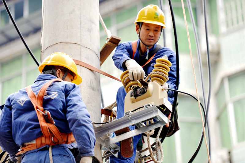 四川通江供電:電力增容 戰(zhàn)迎峰度冬