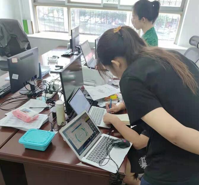 國網(wǎng)信通產(chǎn)業(yè)集團(tuán):暴雨中,他們選擇堅(jiān)守崗位