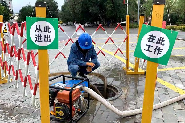 國網(wǎng)隆德供電公司加強(qiáng)防汛保電網(wǎng)安全運行