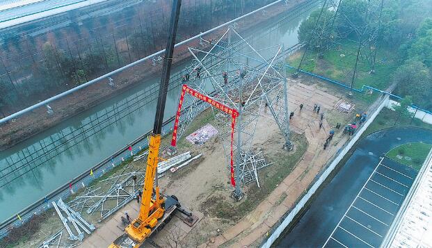 春節(jié)假期，他們奮戰(zhàn)在施工現(xiàn)場