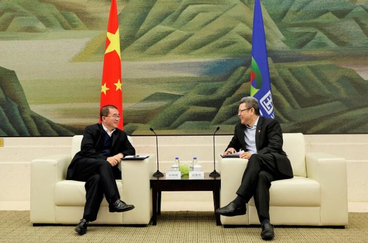 錢(qián)智民會(huì)見(jiàn)中國(guó)燃?xì)舛戮种飨?、總裁劉明輝
