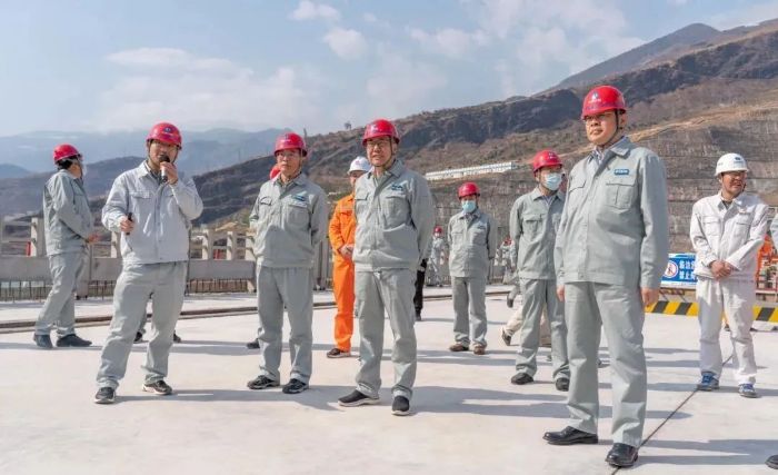 雷鳴山、韓君赴白鶴灘水電站調(diào)研