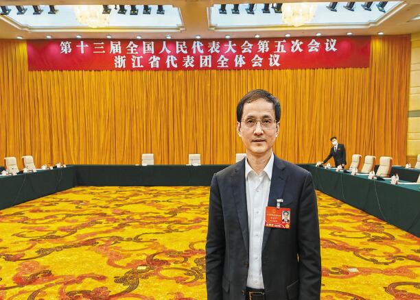 【兩會(huì)】電力為打造現(xiàn)代化濱海大都市注入動(dòng)能——訪全國人大代表、浙江省寧波市經(jīng)濟(jì)和信息化局局長(zhǎng)張世方