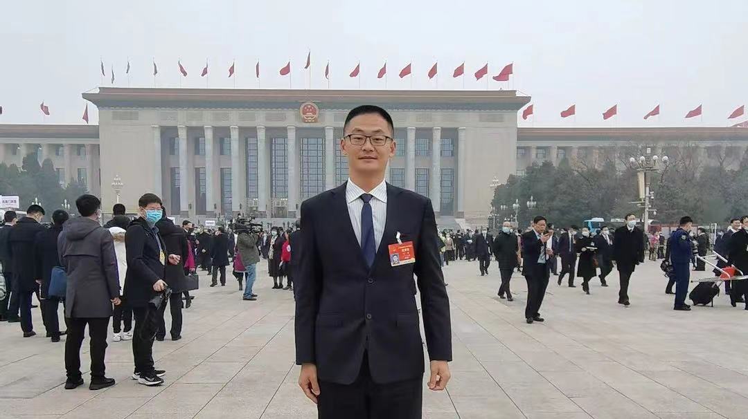 丁明：以數(shù)字化、智能化提升綠色化、低碳化