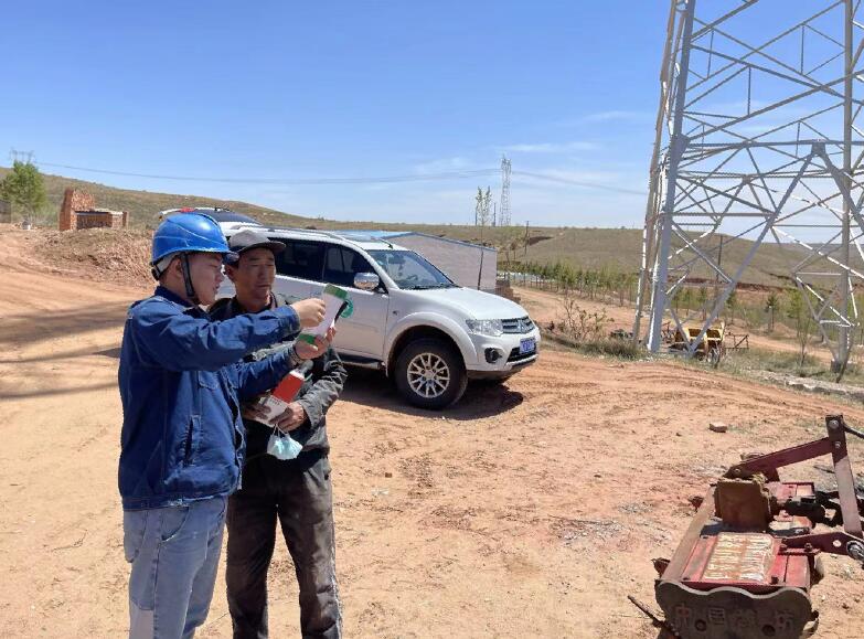 烏海超高壓供電公司：與外力破壞作斗爭，嚴守線路安全