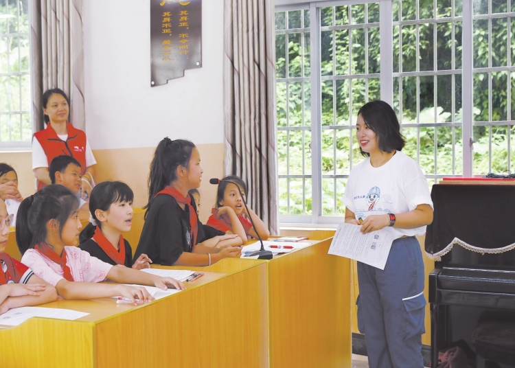 廣西荔浦供電局:文明實踐進校園 安全用電家家傳