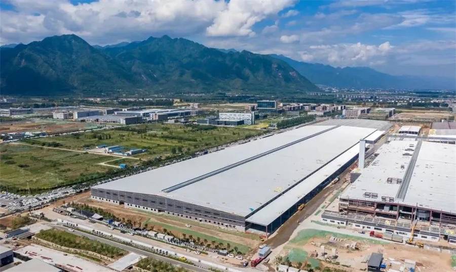 150億!比亞迪又一項(xiàng)目簽約!成國(guó)內(nèi)最大新能源車基地