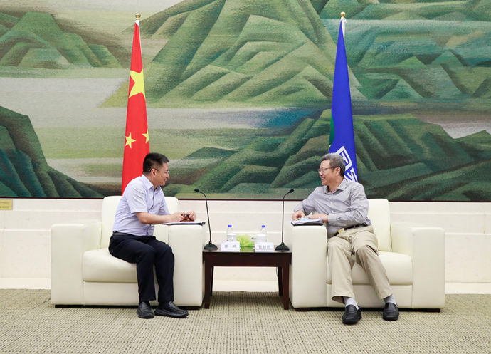 錢智民會見江西省新余市委副書記、市長徐鴻