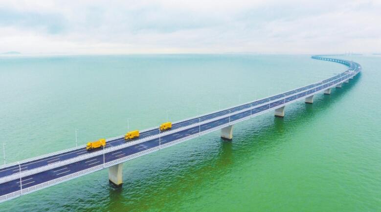 南方電網(wǎng)公司:勇?lián)鷷r(shí)代使命 為廣東走在全國(guó)前列賦能