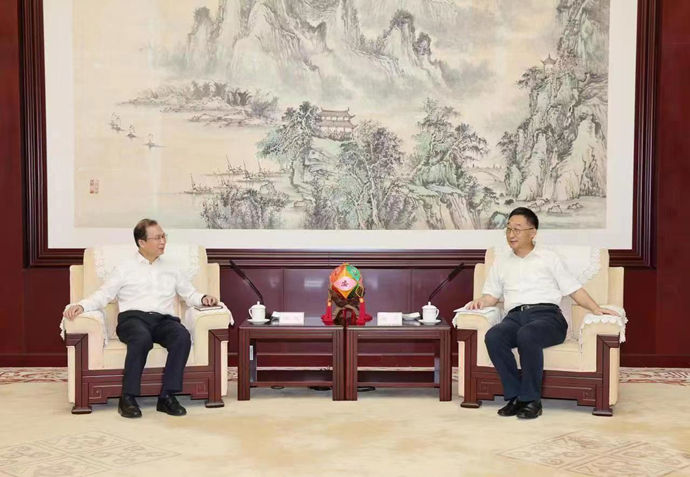 江毅拜會(huì)劉寧、農(nóng)生文并調(diào)研駐桂企業(yè)