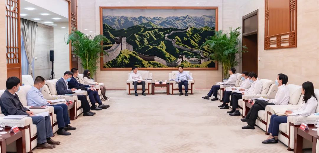 鄒磊會(huì)見(jiàn)北京市西城區(qū)委副書(shū)記、代區(qū)長(zhǎng)劉東偉