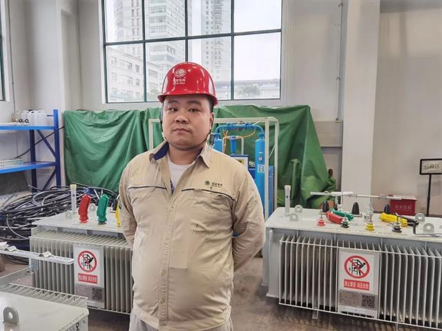 伏亦菲：深耕電網(wǎng)二十年，這位80后始終奮斗在前線