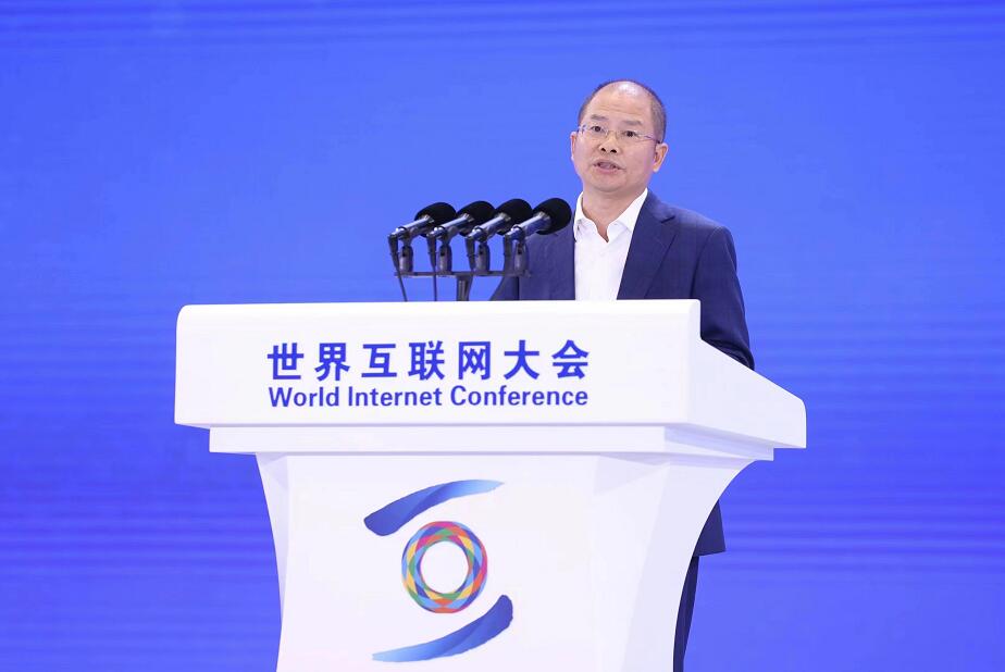 徐直軍：以數(shù)字技術(shù)驅(qū)動(dòng)發(fā)展的確定性，應(yīng)對(duì)全球經(jīng)濟(jì)的不確定性