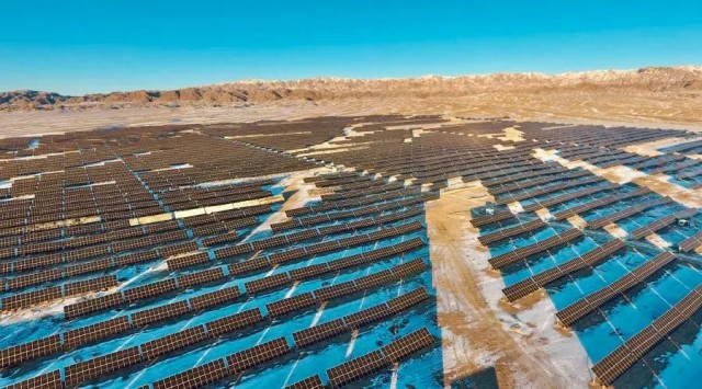 【索比月報】組件價格高位穩(wěn)，開工環(huán)比基本維持，產(chǎn)業(yè)鏈或?qū)⒂瓉碜兏铩?1月光伏組件市場總結(jié)