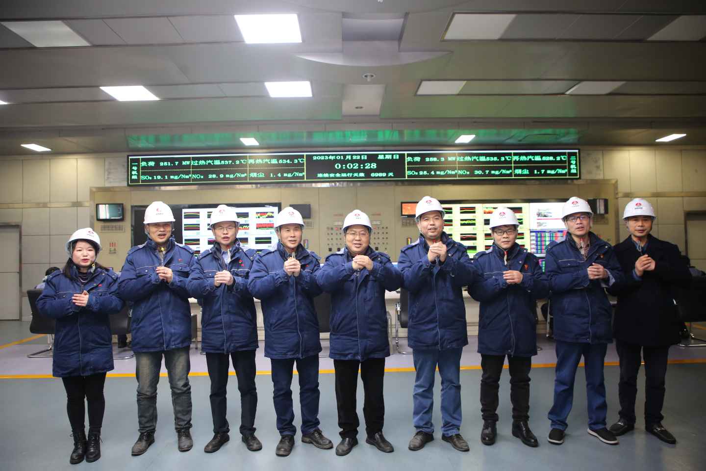 陜煤石電除夕慰問送溫暖，崗位堅守幸?！巴谩保╰oo）