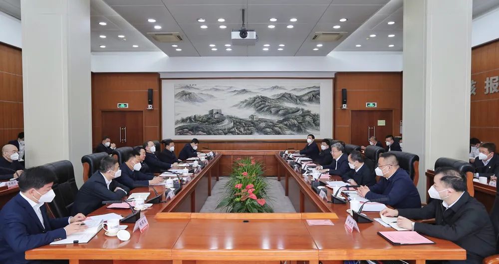 中核集團(tuán)黨組書記、董事長余劍鋒與遼寧省委書記郝鵬、省長李樂成會(huì)談
