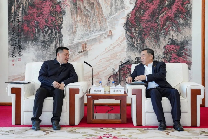 中國能建黨委書記、董事長宋海良與云南省委常委、昆明市委書記劉洪建會談