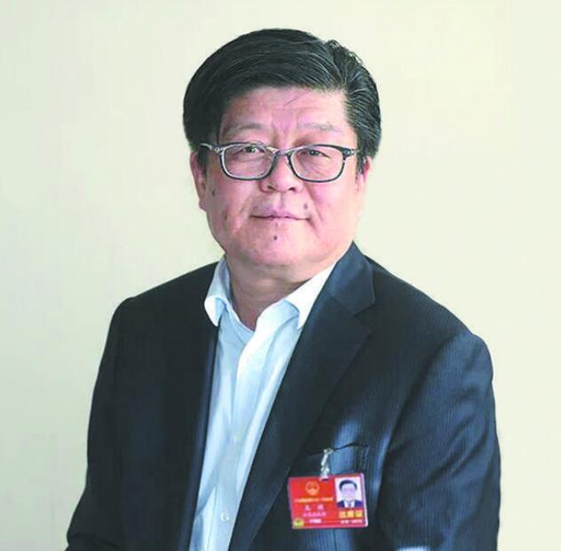 推動綠色產(chǎn)業(yè)發(fā)展 助力實(shí)現(xiàn)“雙碳”目標(biāo)——訪全國人大代表、金晶(集團(tuán))有限公司董事長王剛