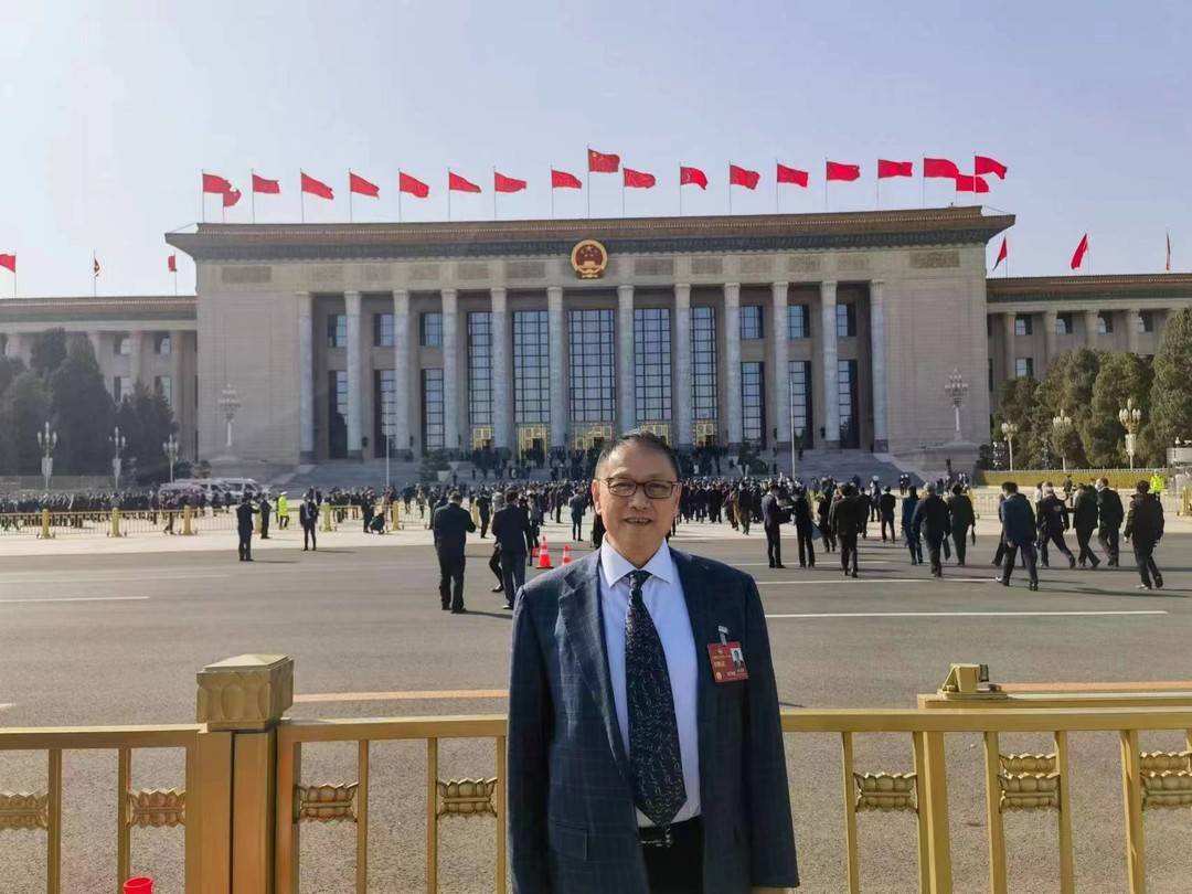 【兩會(huì)好聲音】全國(guó)政協(xié)委員何文輝：推廣新能源汽車換電模式，加速高質(zhì)量發(fā)展