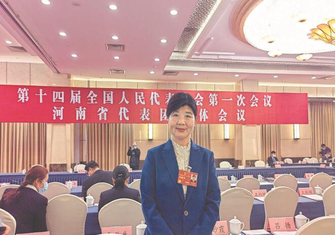 【兩會好聲音】全國人大代表 呂妙霞：持續(xù)提高供電服務質量 助推鄉(xiāng)村產(chǎn)業(yè)發(fā)展