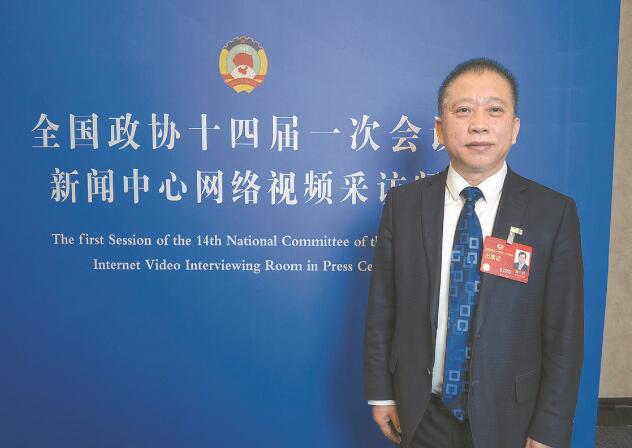 強(qiáng)化科技創(chuàng)新 推動發(fā)展方式綠色轉(zhuǎn)型——訪全國政協(xié)委員、中國工程院院士劉中民