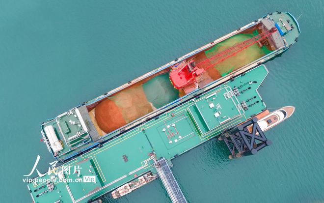 長江三峽地區(qū)首個船用新能源加注碼頭投入營運(yùn)