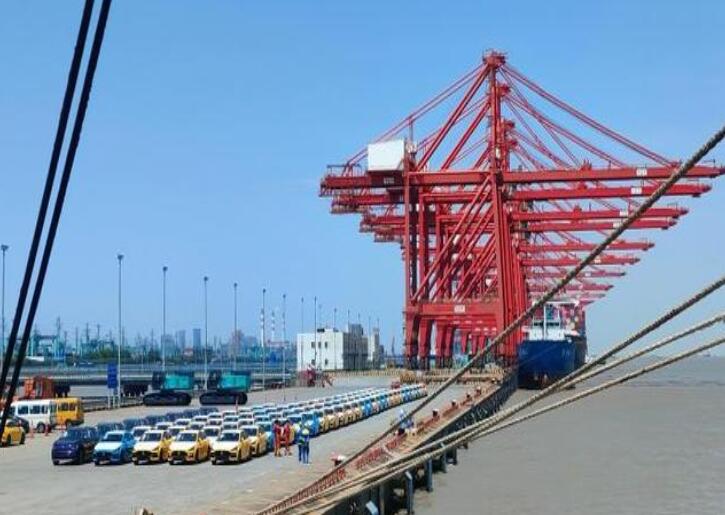 從上?？诎犊粗袊?guó)新能源汽車出海按下“加速鍵”