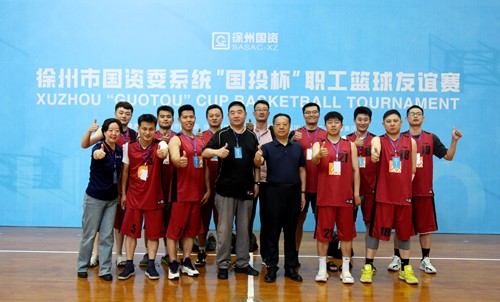 精彩“籃”不住 現(xiàn)場(chǎng)“燃”爆了! ——華潤(rùn)電力徐州公司團(tuán)青員工參加“國(guó)投杯”職工籃球友誼賽