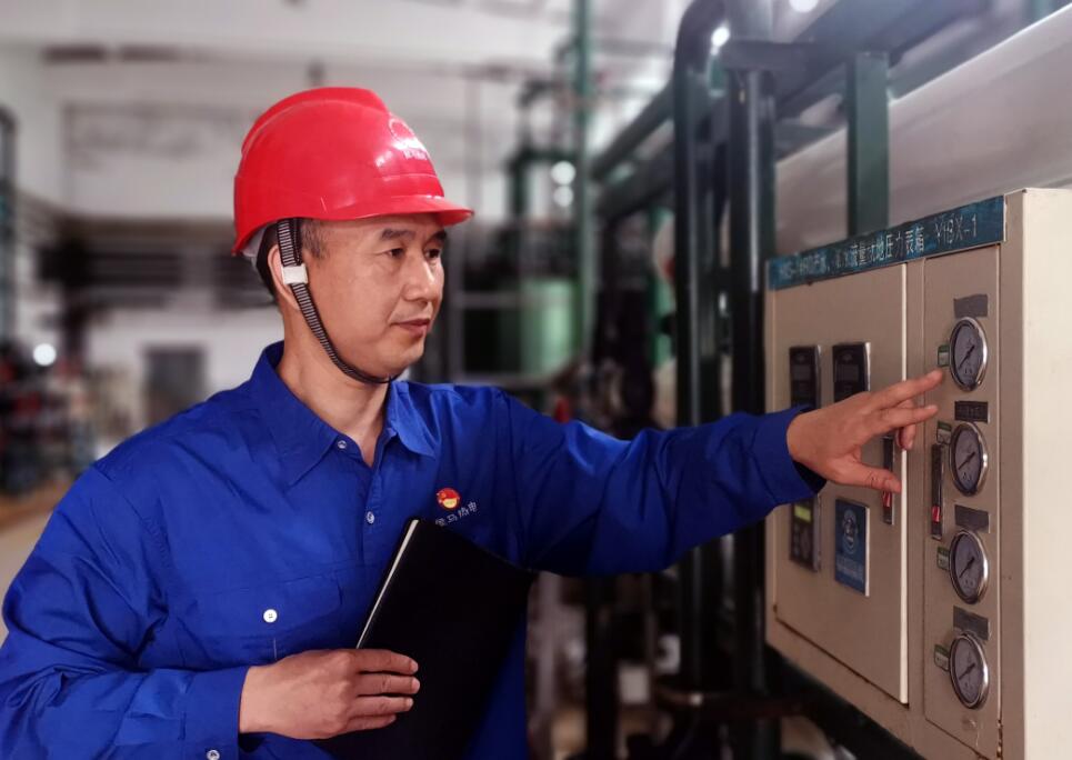 黃振峰:挑重擔(dān)報黨恩