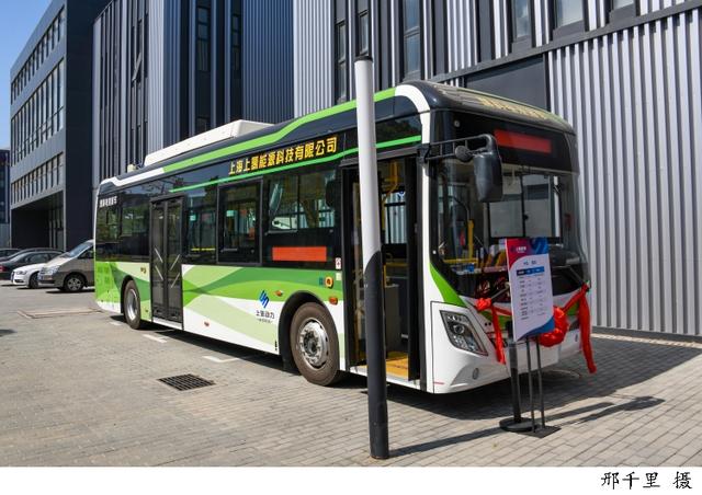 到2025年力爭發(fā)展燃料電池汽車超過10000輛，《上海交通領(lǐng)域氫能推廣應(yīng)用方案》發(fā)布