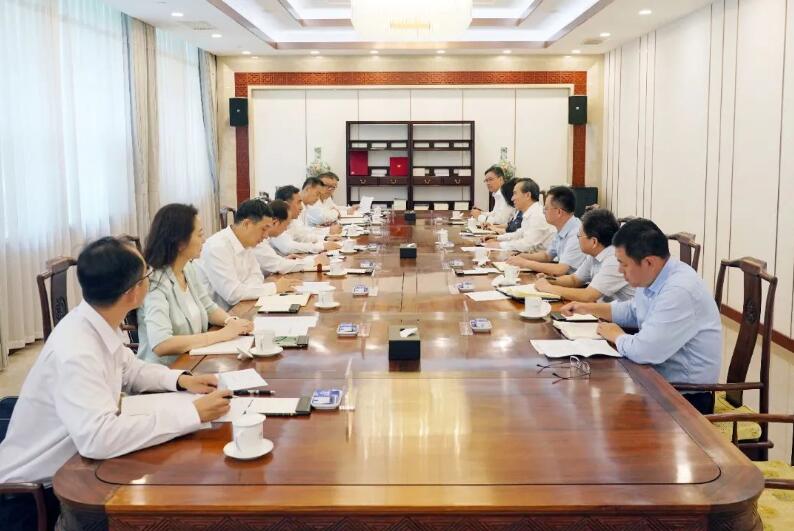 中國(guó)能建黨委書記、董事長(zhǎng)宋海良與中國(guó)貿(mào)促會(huì)會(huì)長(zhǎng)任鴻斌會(huì)談