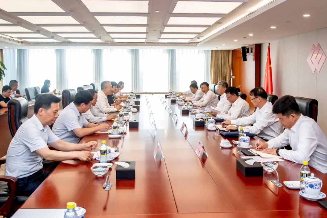 國家能源集團黨組書記、董事長劉國躍會見包頭市委副書記、市長張銳