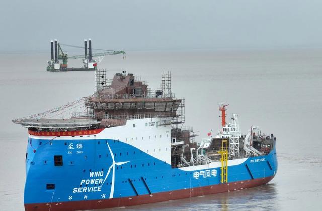 亞洲首制風(fēng)電運(yùn)維母船下水，中國海上風(fēng)電邁向深海的關(guān)鍵一步