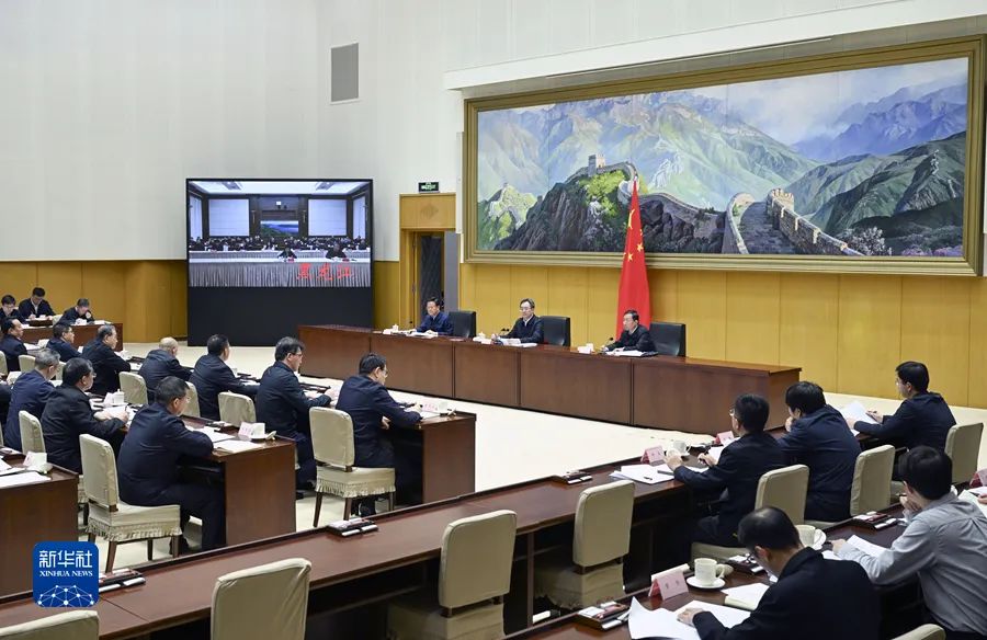 丁薛祥:穩(wěn)住能源保供基本盤(pán) 嚴(yán)格抓好能源中長(zhǎng)期合同簽約履約