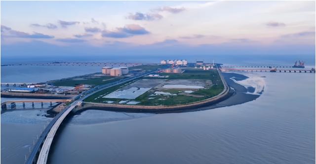 江蘇如東：“雙碳”賽道千帆競發(fā)，綠色能源產(chǎn)業(yè)實現(xiàn)跨越發(fā)展