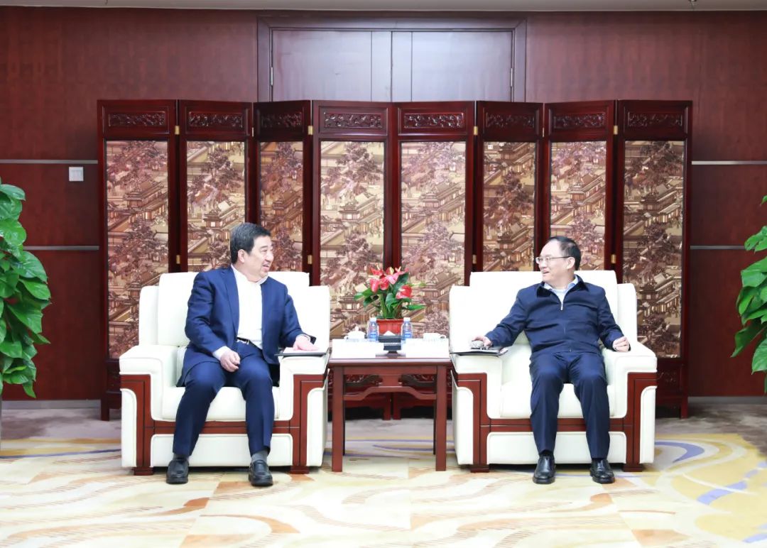 中國電氣裝備白忠泉董事長、周群總經(jīng)理拜訪中鋁集團(tuán)董事長段向東、總經(jīng)理王石磊