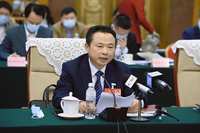 【兩會好聲音】全國人大代表、天能控股董事長張?zhí)烊危和苿印犊稍偕茉捶ā沸抻啠Ｕ蠂夷茉窗踩? /></a></div>
				<div   id=