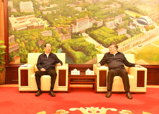 中國電建黨委書記、董事長丁焰章與華中科技大學(xué)校長尤政會(huì)談