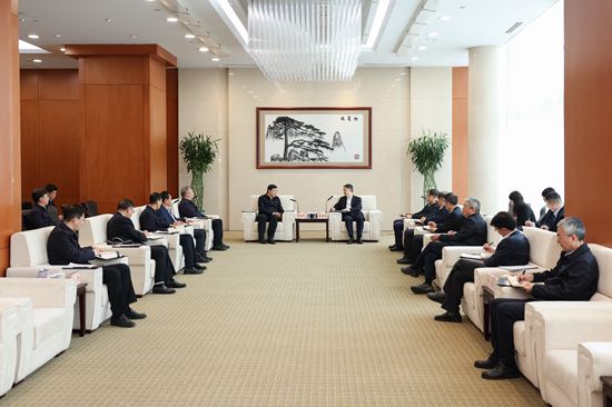 華能集團(tuán)董事長溫樞剛、總經(jīng)理鄧建玲會見國家電網(wǎng)董事長張智剛