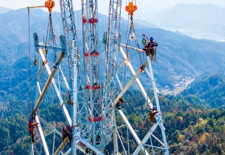 《求是》雜志刊發(fā)國(guó)務(wù)院國(guó)資委黨委署名文章:不斷創(chuàng)新發(fā)展中國(guó)特色國(guó)有資產(chǎn)監(jiān)管體制