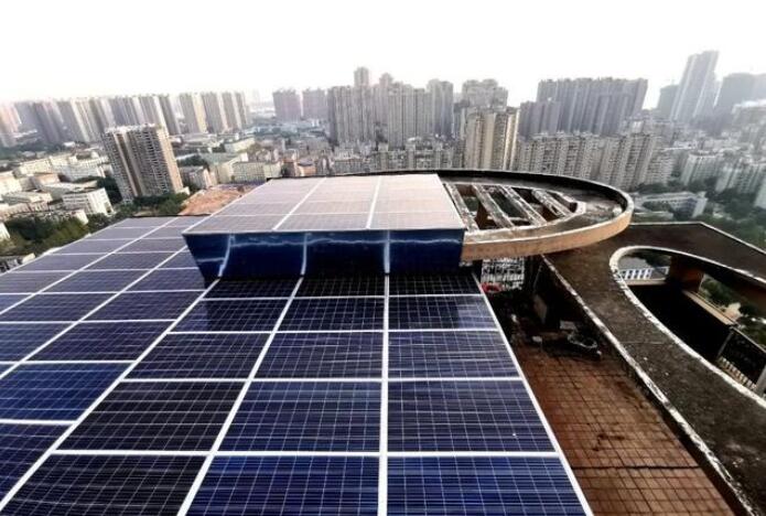 屋頂“發(fā)電站”，不再躺著賺